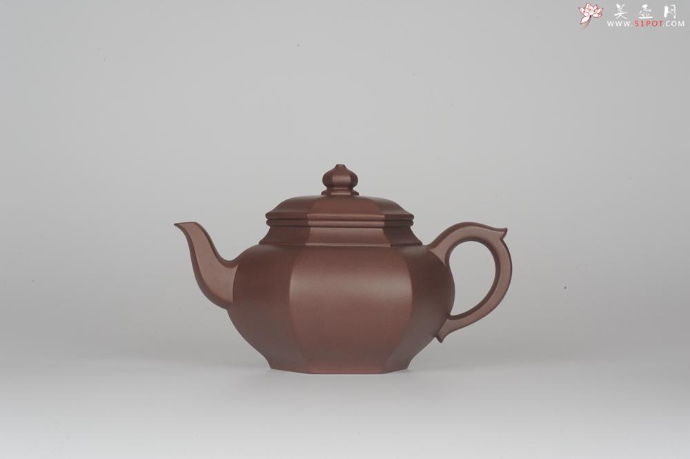 紫砂壶图片:气势磅礴 线面挺括 全手工精工老紫泥六方笑樱壶 - 美壶网