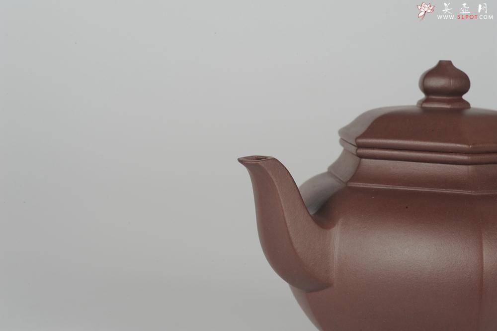 紫砂壶图片:气势磅礴 线面挺括 全手工精工老紫泥六方笑樱壶 - 美壶网