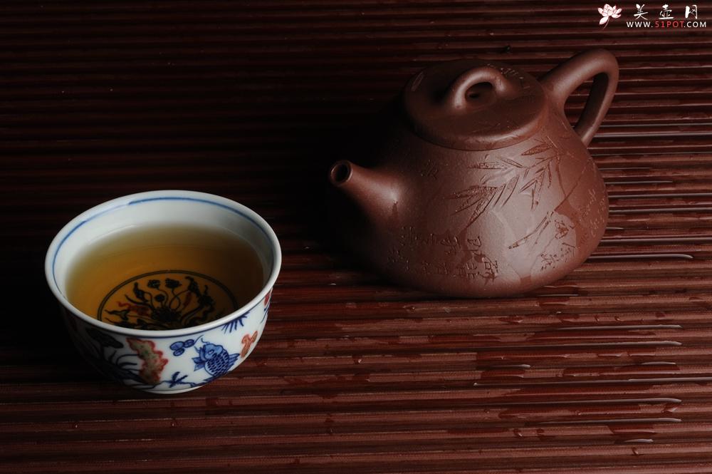 紫砂壶图片：优质紫泥 全手工精品摹古老子冶石瓢 骨肉匀挺 清茗堂助工文气装饰板桥竹 文人风骨尽显 - 美壶网