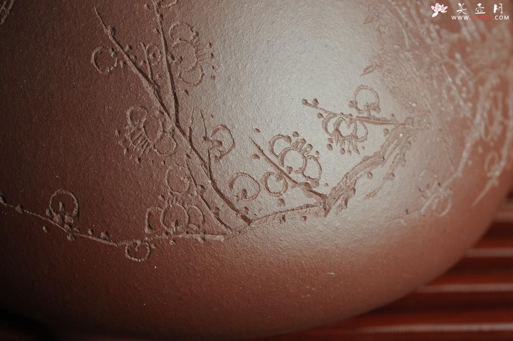 紫砂壶图片：美壶特惠 经典平盖小石瓢 满瓢（景舟石瓢）装饰梅花 泥料超好高档包装一壶二杯 做工灰常精致 - 美壶网