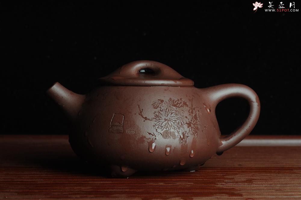 紫砂壶图片：美壶特惠 深丛隐孤芳 经典平盖小石瓢 满瓢（景舟石瓢）装饰菊花 泥料超好高档包装 做工灰常精致 - 美壶网