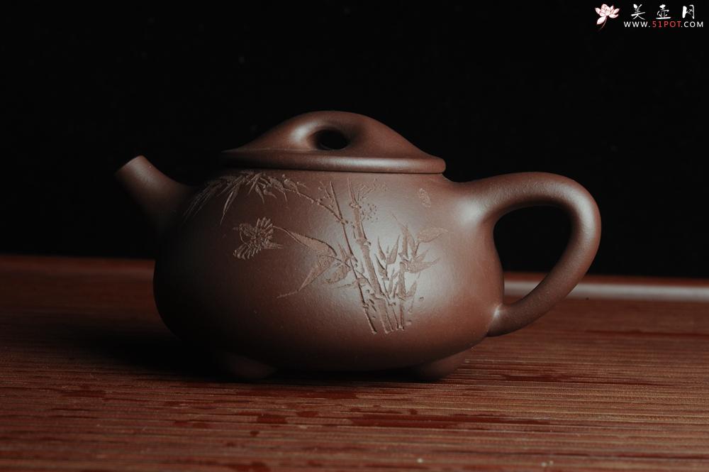 紫砂壶图片:美壶特惠 经典平盖小石瓢 满瓢(景舟石瓢)装饰竹子 泥料超好高档包装 做工灰常精致 - 美壶网