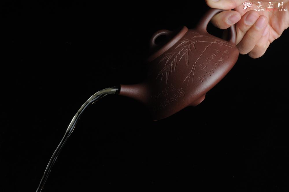 紫砂壶图片：优质紫泥 全手工精品摹古老子冶石瓢 骨肉匀挺 清茗堂助工文气装饰板桥竹 文人风骨尽显 - 美壶网