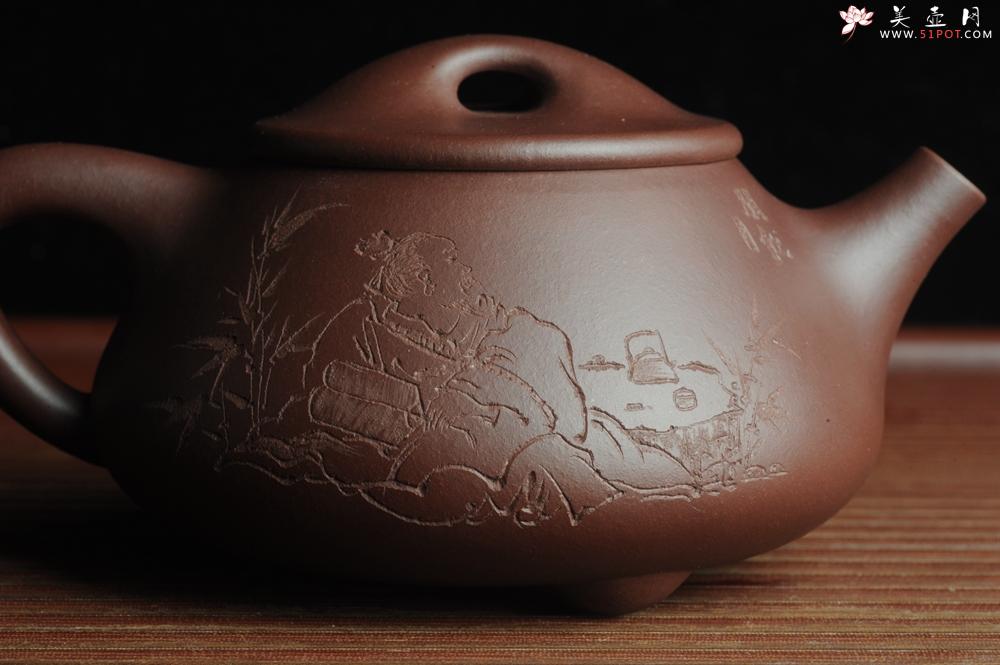 紫砂壶图片：贺岁新品 优质紫茄泥全手工高士煮茶图 闲饮一壶清风 文气满瓢 - 美壶网