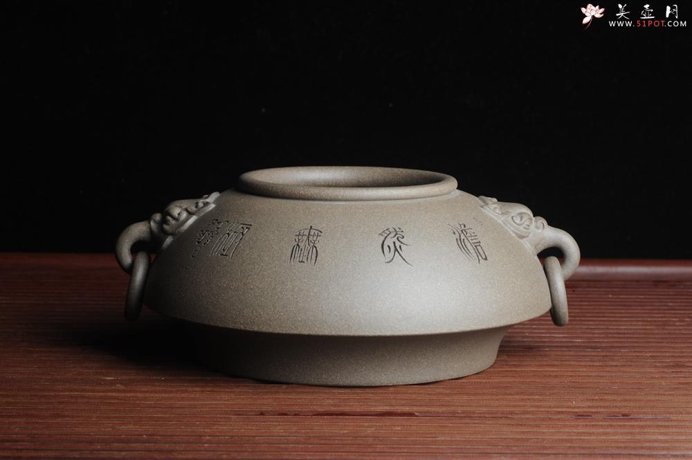 紫砂壶图片：精品特惠 老青段精品瑞兽双耳罐 茶仓 茶叶罐 水洗 烟灰缸 多用 子陶刻老人松 不输名、家 - 美壶网