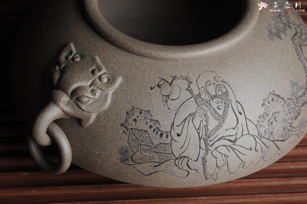 紫砂壶图片：精品特惠 老青段精品瑞兽双耳罐 茶仓 茶叶罐 水洗 烟灰缸 多用 子陶刻老人松 不输名、家 - 美壶网