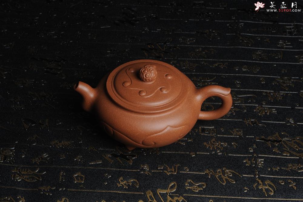 紫砂壶图片:美壶特惠 原创三足如意壶 嵌盖难度大 油润降坡泥 做工超精致 - 美壶网