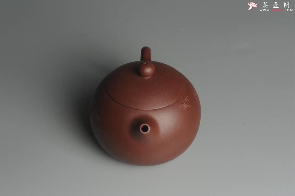 紫砂壶图片:美壶福利特惠 精工西施 抚琴图 琴韵泉声 饱满圆润 - 美壶网