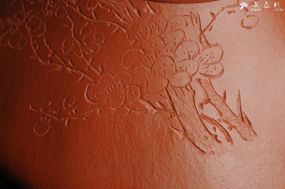 紫砂壶图片：朱泥全手工刻梅花子冶石瓢 - 美壶网