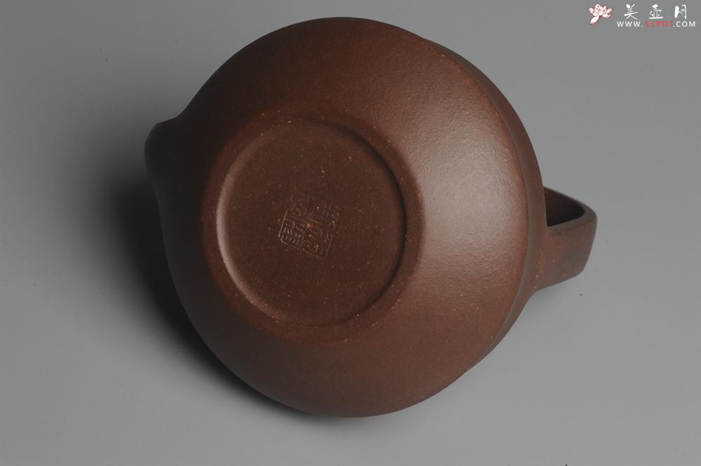 紫砂壶图片：进步明显 扛鼎之作 全美品 难度大刹凹单片折肩拍打成型全手工提壁壶 且玩且珍惜 - 美壶网