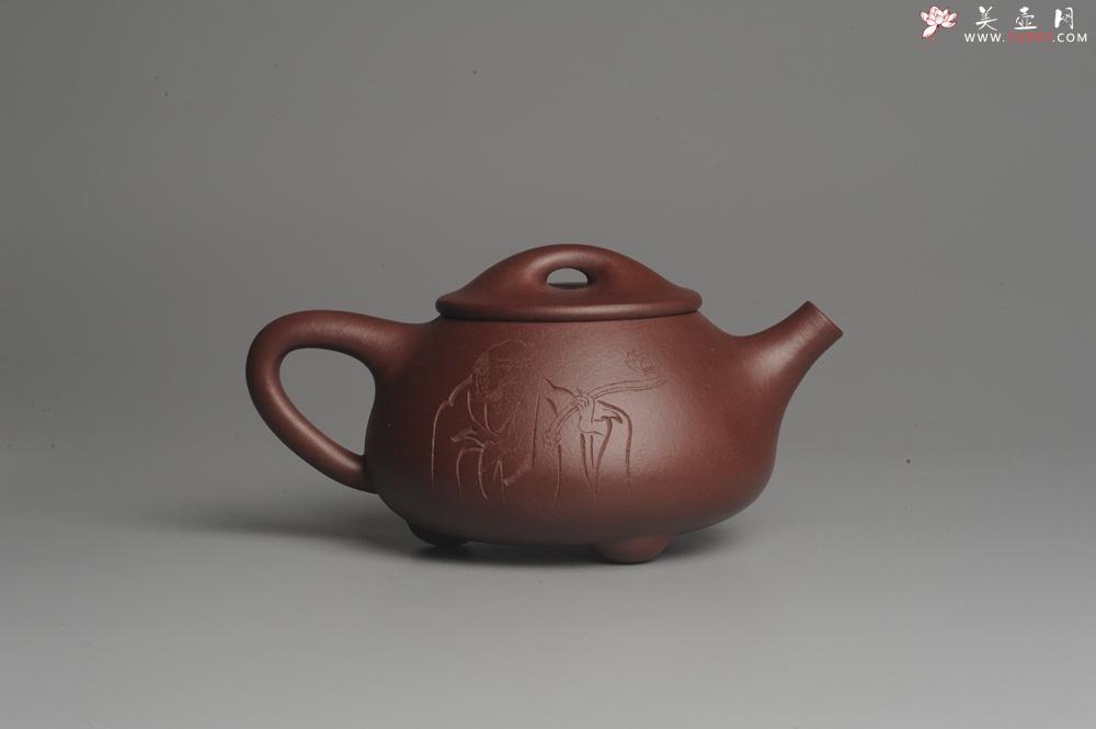 紫砂壶图片：美壶特惠 精致做工经典平盖无为小石瓢 精刻人物 茶人醉爱 - 美壶网