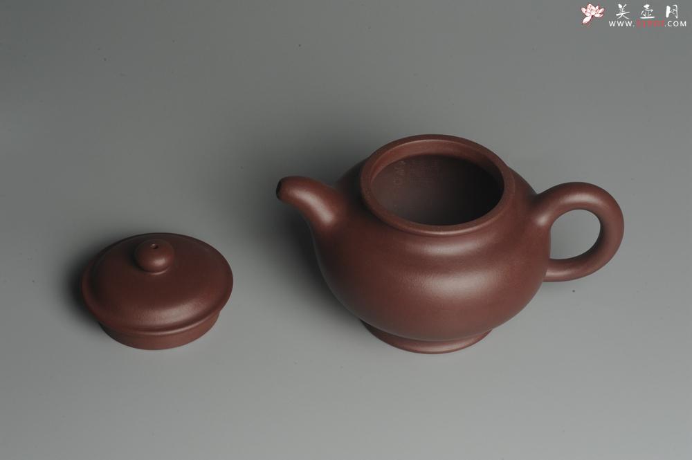 紫砂壶图片：实力派杨欣橙老师全手工紫茄泥大亨掇只 深得其味 泥料灰常油润 - 美壶网