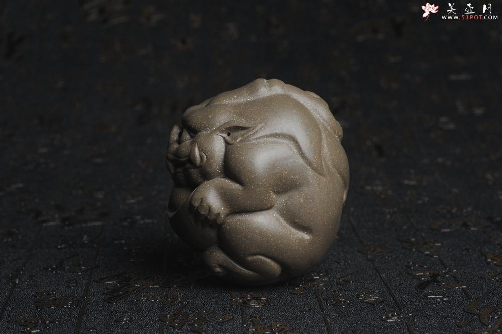 紫砂壶图片：美宠特惠 回馈壶友 精致聚财金蟾茶宠 茶盘尤物高7.5cm宽6.5cm左右 - 美壶网