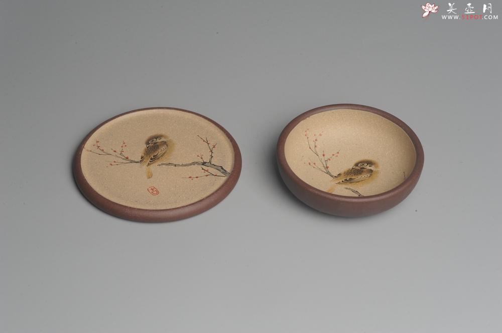 紫砂壶图片：款式一 美杯美垫特惠 精致彩绘泥绘花鸟品茗杯主人杯 杯垫一套 灰常漂亮 - 美壶网