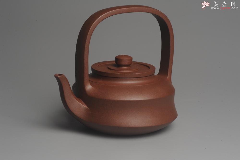 紫砂壶图片：进步明显 扛鼎之作 全美品 难度大刹凹单片折肩拍打成型全手工提壁壶 且玩且珍惜 - 美壶网