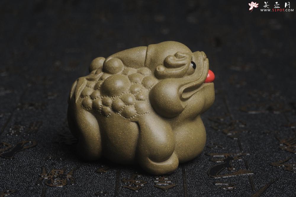 紫砂壶图片：美宠特惠 老青段貔貅瑞兽招宝蟾茶宠 茶盘尤物长6cm宽5.7cm高4.6cm - 美壶网