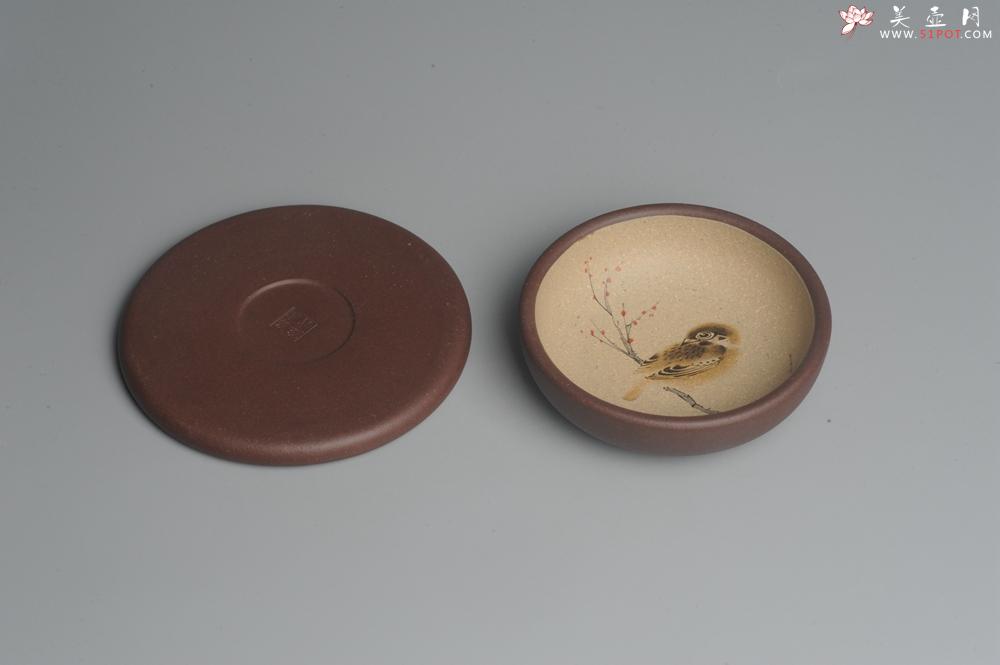 紫砂壶图片：款式一 美杯美垫特惠 精致彩绘泥绘花鸟品茗杯主人杯 杯垫一套 灰常漂亮 - 美壶网