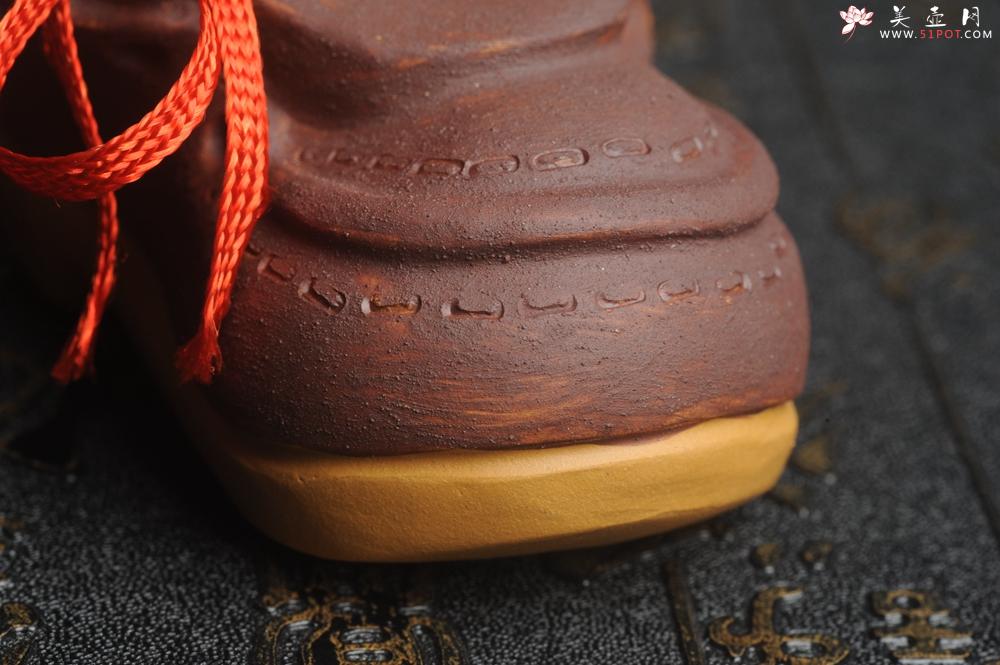 紫砂壶图片：美宠特惠 精致做工步步高升福气狗茶宠摆件 长8.8cm宽4.5到5cm高8.8cm - 美壶网