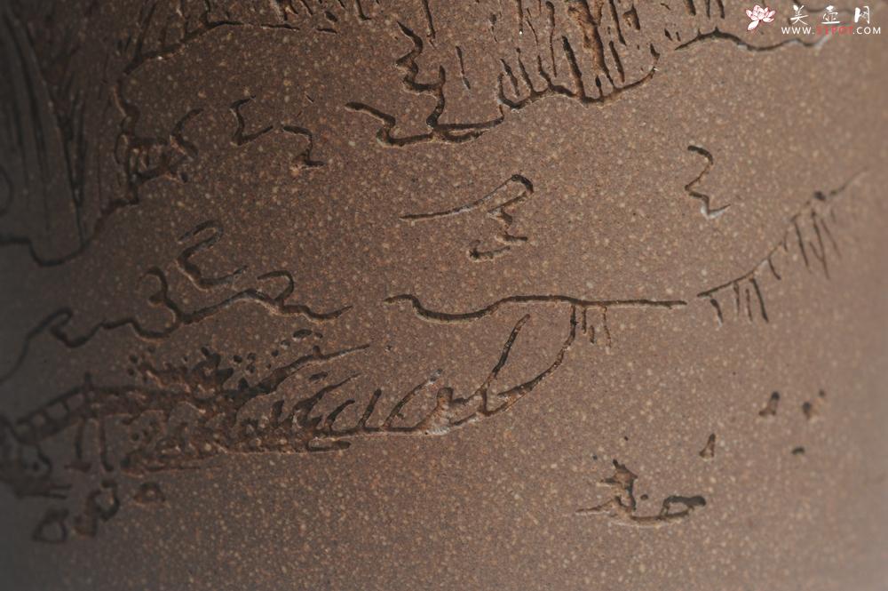 紫砂壶图片：美壶特惠 优质老段文人集狮壶 通景山水 灰常雅致 - 美壶网