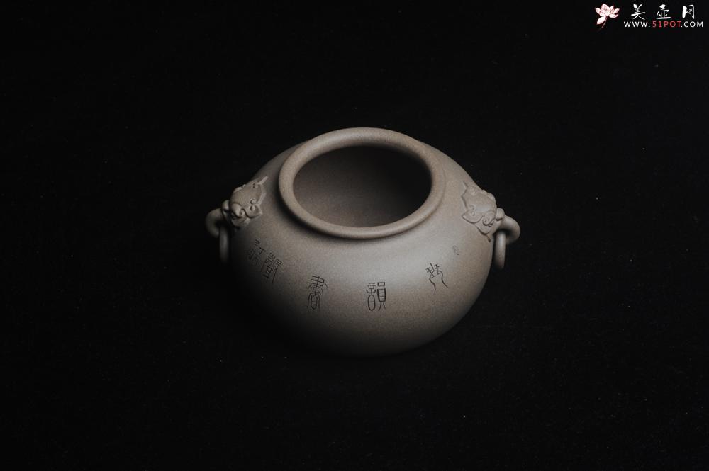 紫砂壶图片：精品特惠 老青段精品瑞兽双耳罐 茶仓 茶叶罐 水洗 烟灰缸 多用 子陶刻抚琴图 琴韵书声 - 美壶网