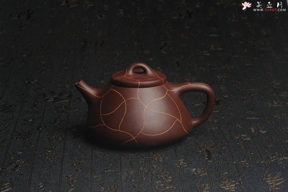 紫砂壶图片:美壶特惠 优质紫泥精工冰纹石瓢壶 特实用 出水如柱 养后油润 - 美壶网