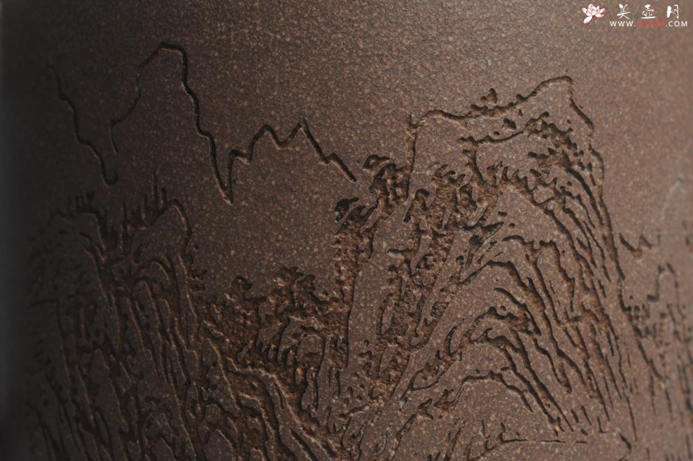 紫砂壶图片：美壶特惠 优质老段文人集狮壶 通景山水 灰常雅致 - 美壶网