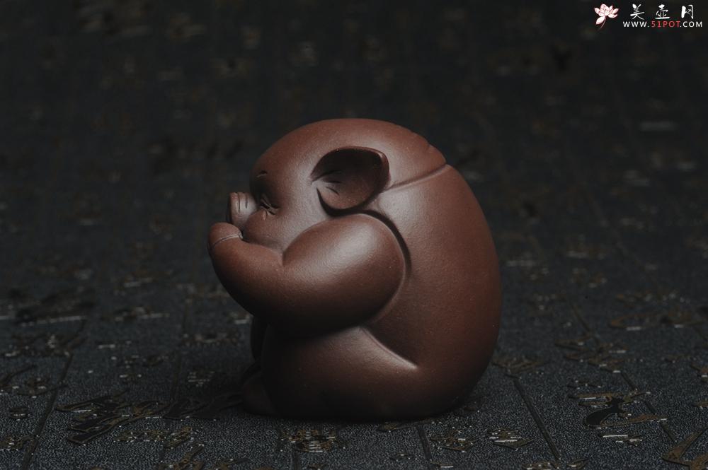 紫砂壶图片：美宠特惠 精工三不猪茶宠摆件 非礼勿视 非礼勿听 非礼勿言 高6cm - 美壶网