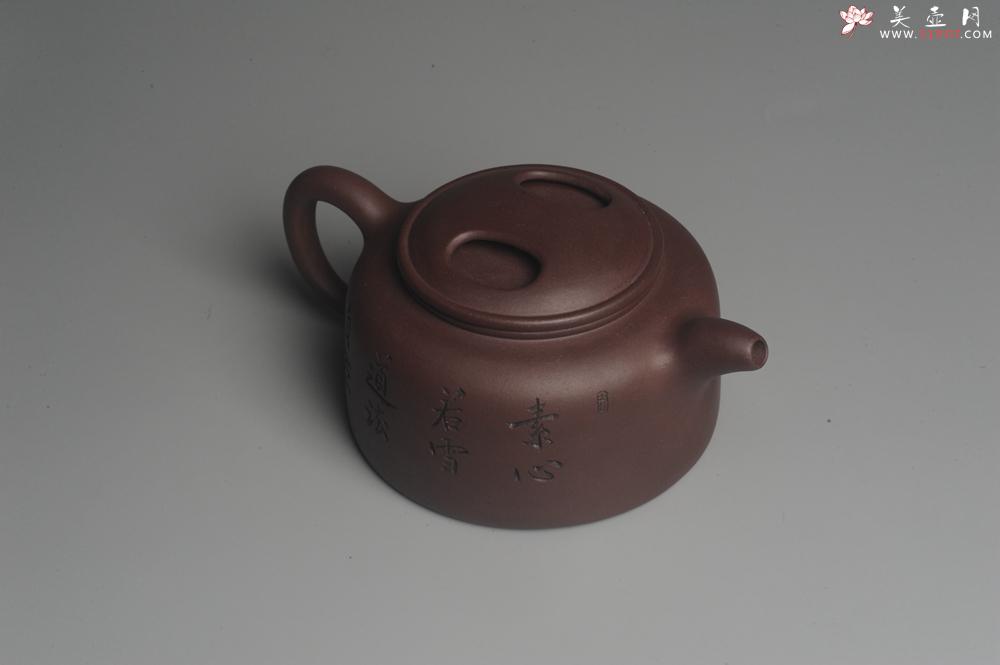 紫砂壶图片：美壶特惠 潜力股助工精工老紫泥牛盖壶 罗汉图 - 美壶网