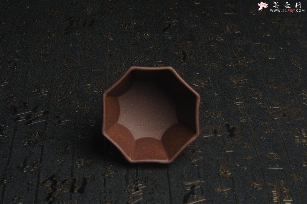 紫砂壶图片：美杯特惠 超精工厚实紫玉金砂八方杯 - 美壶网