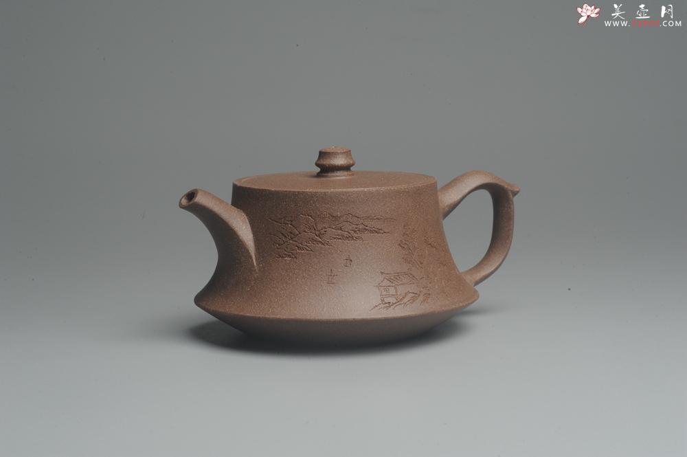 紫砂壶图片：美壶特惠 精工老段泥曼生山水柱础 贺岁佳品 高档包装 - 美壶网