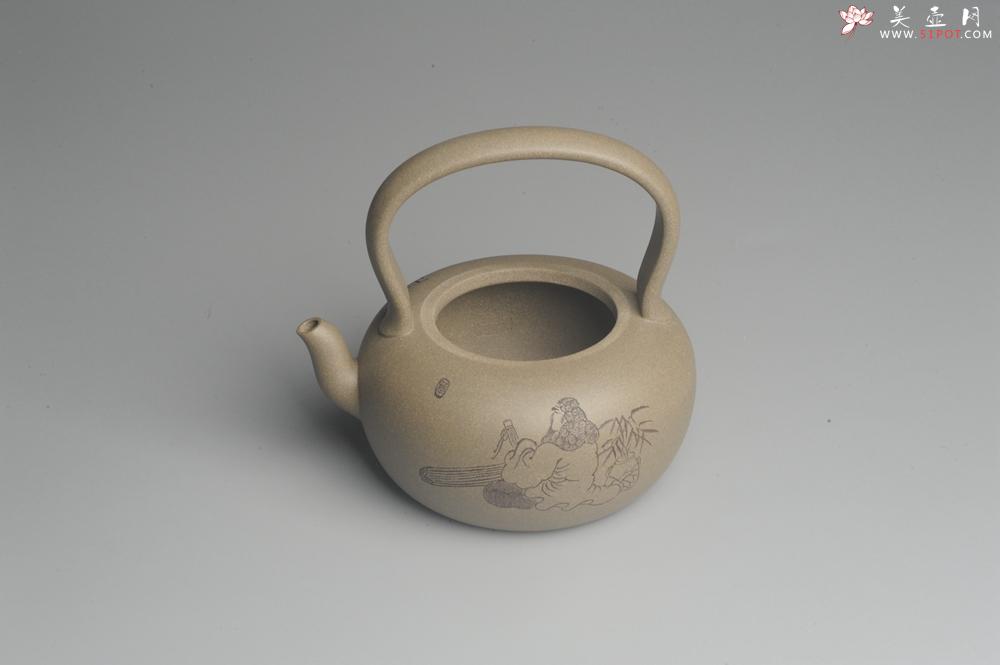 紫砂壶图片：美壶特惠 老青段 助工精工太白提梁 装饰抚琴图 文气雅致 - 美壶网