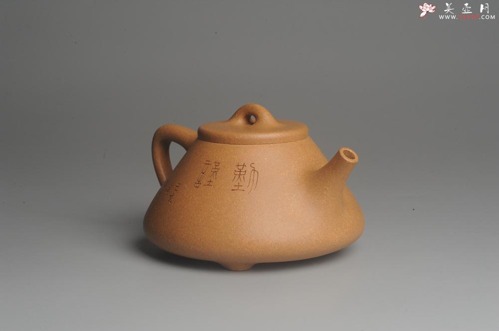 紫砂壶图片：油润老黄段泥(此泥料属于家藏老料！油润无比，识者自知！)全手工子冶石瓢 装饰人物 特文气 - 美壶网