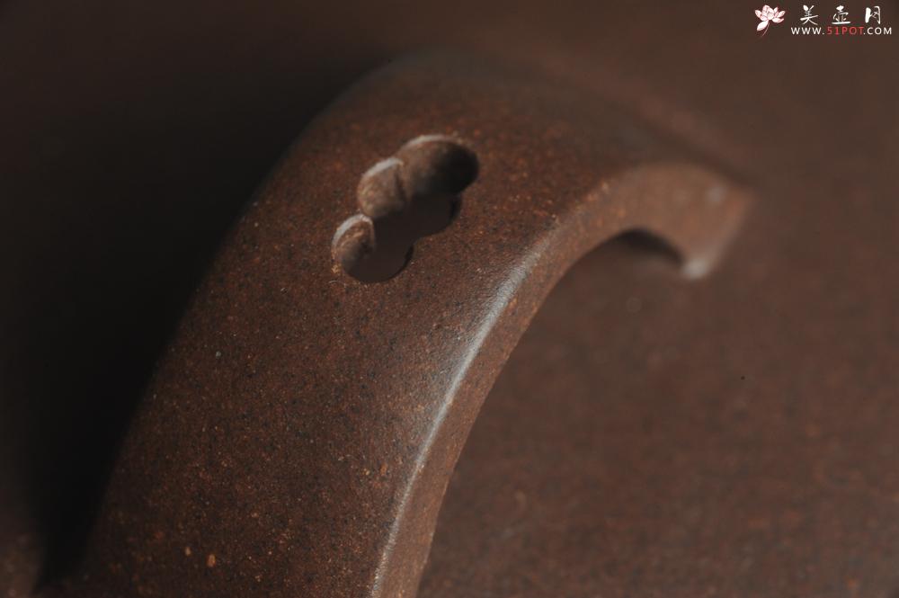 紫砂壶图片：美壶特惠  精致黑星老紫泥汉瓦 惟吾德馨 茶人醉爱 - 美壶网