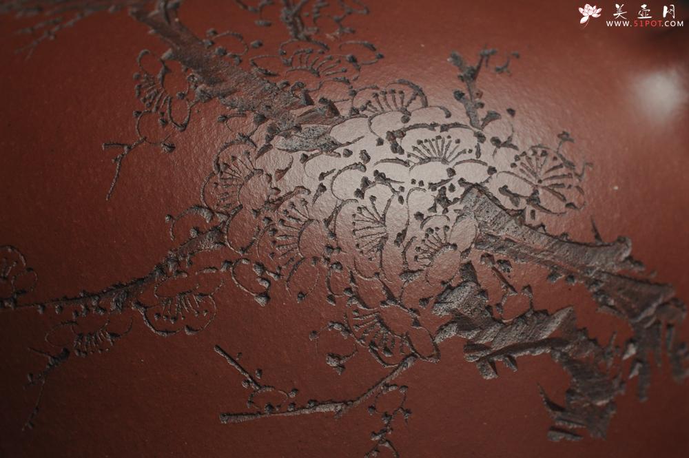 紫砂壶图片：油润底曹青 全手工半月 装饰梅花 特文气 - 美壶网