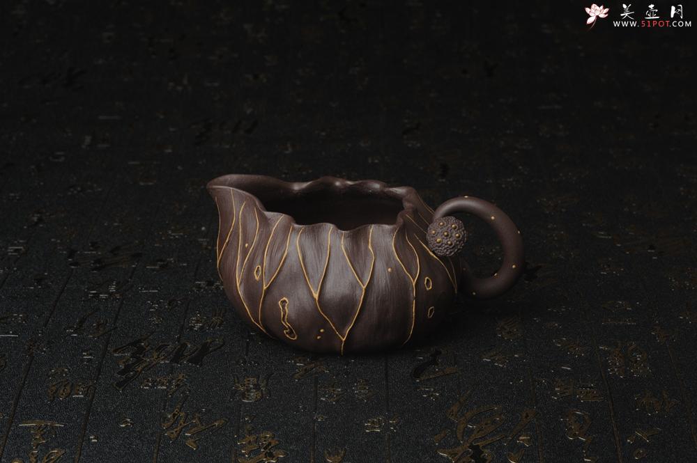 紫砂壶图片:精致特惠紫泥冰纹莲蓬公道杯 - 美壶网