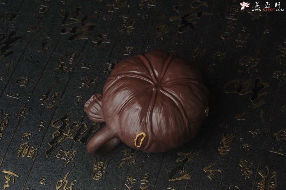 紫砂壶图片：精致特惠紫泥莲蓬公道杯 - 美壶网