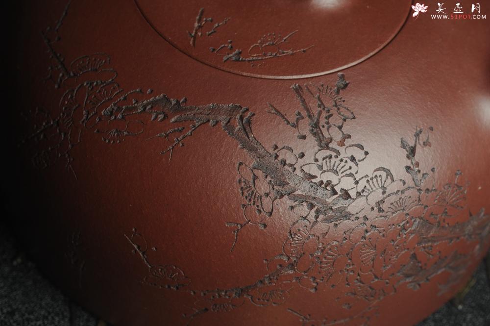 紫砂壶图片：油润底曹青 全手工半月 装饰梅花 特文气 - 美壶网