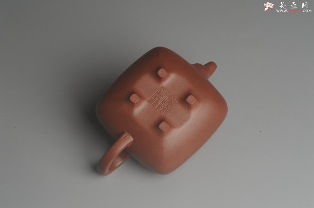 紫砂壶图片：实力派张海艳全手工特好底曹青传炉壶 线面挺括 大气 做工特好 - 美壶网