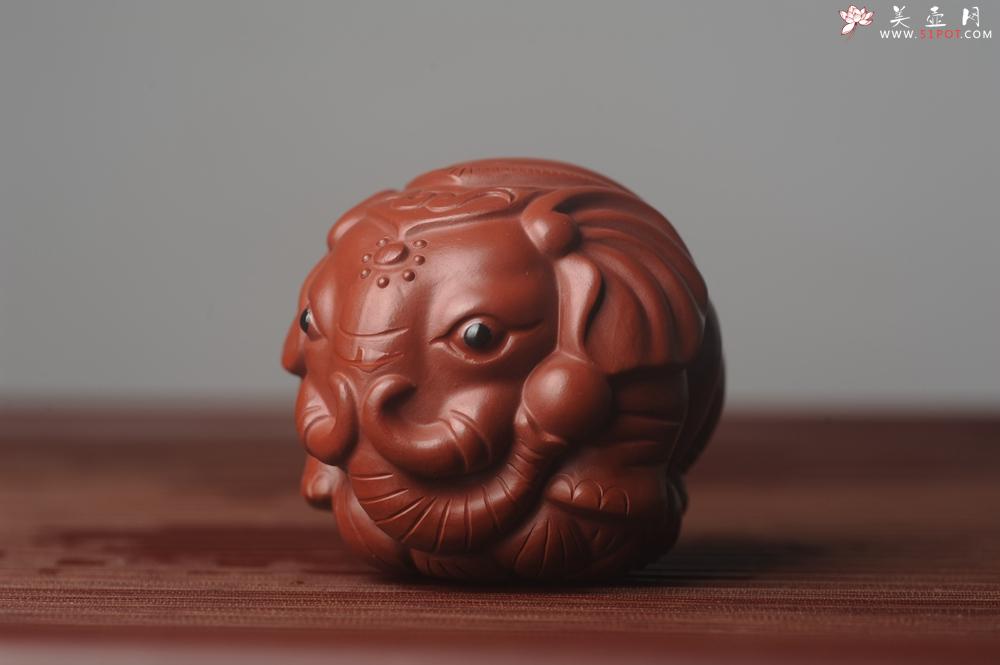 紫砂壶图片：美宠特惠 精致大红袍朱泥太平有象 长8cm高7cm宽7cm - 美壶网