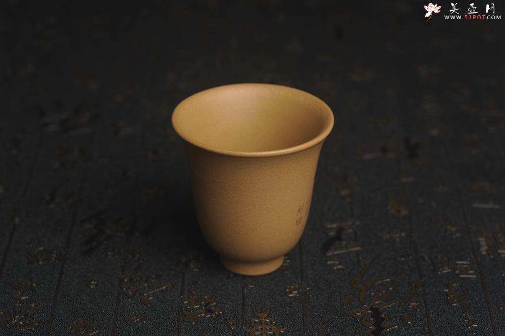 紫砂壶图片：美杯国庆特惠 精品好泥好工好刻雅致泥绘山水主人杯 茶人醉爱 - 美壶网