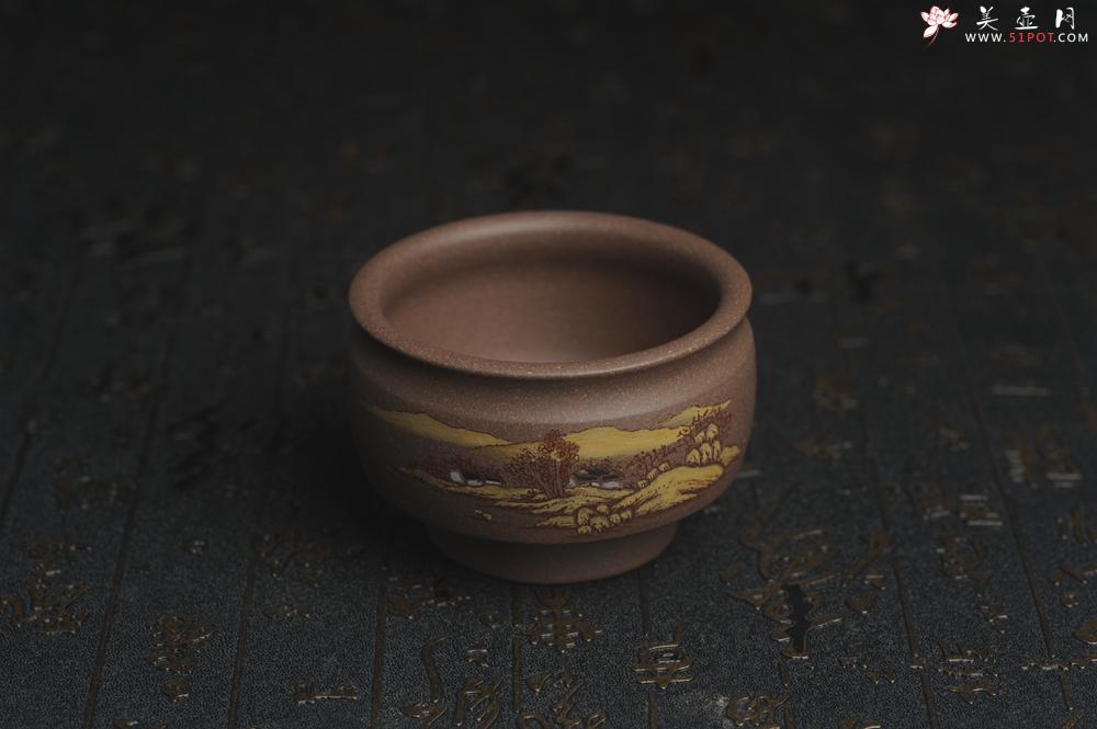 紫砂壶图片：美杯国庆特惠 精品好泥好工好刻雅致厚实泥绘山水主人杯 茶人醉爱 - 美壶网