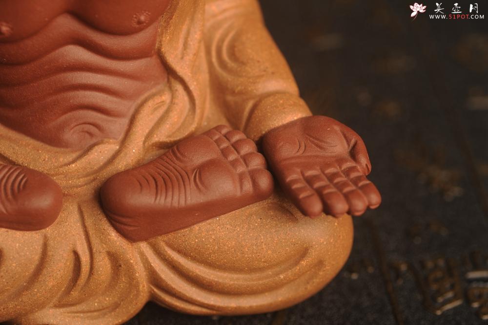 紫砂壶图片：迎中秋特惠紫砂雕塑 精工好料沐心罗汉 高14cm - 美壶网