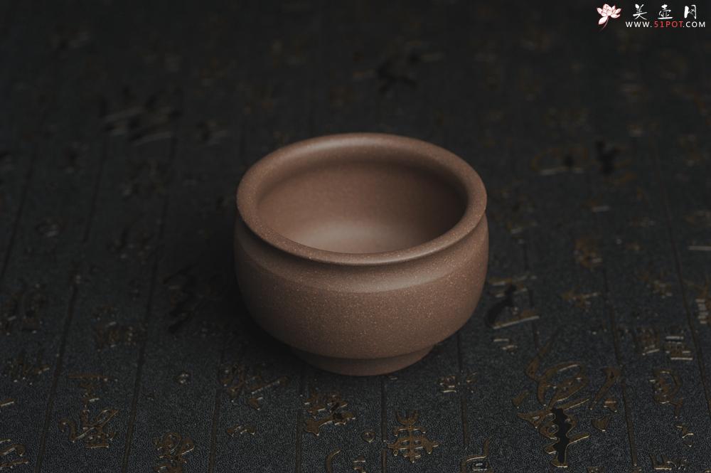 紫砂壶图片：美杯国庆特惠 精品好泥好工好刻雅致厚实泥绘山水主人杯 茶人醉爱 - 美壶网