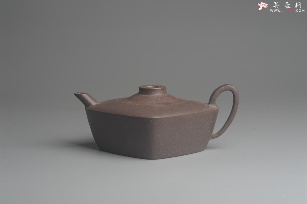 紫砂壶图片：美壶特惠 精致青灰段泥四方无名壶 茶人醉爱 - 美壶网