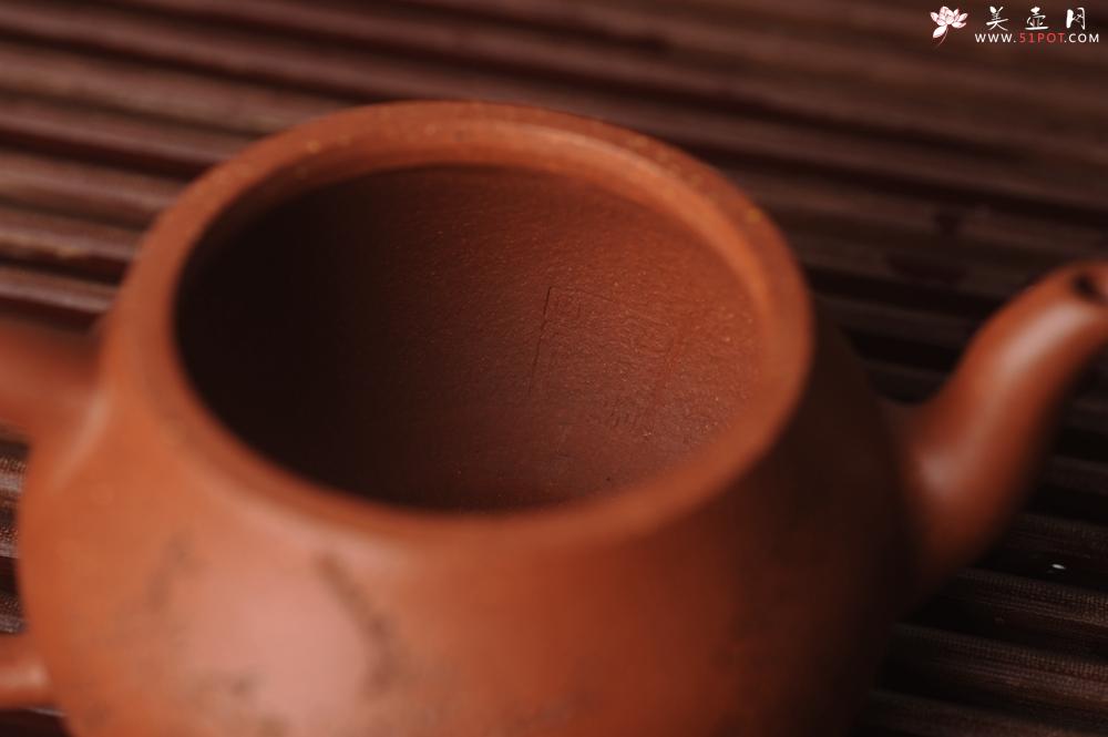 紫砂壶图片：潜力股周小培原创全手工缘德壶 通转梅花 特文气 - 美壶网