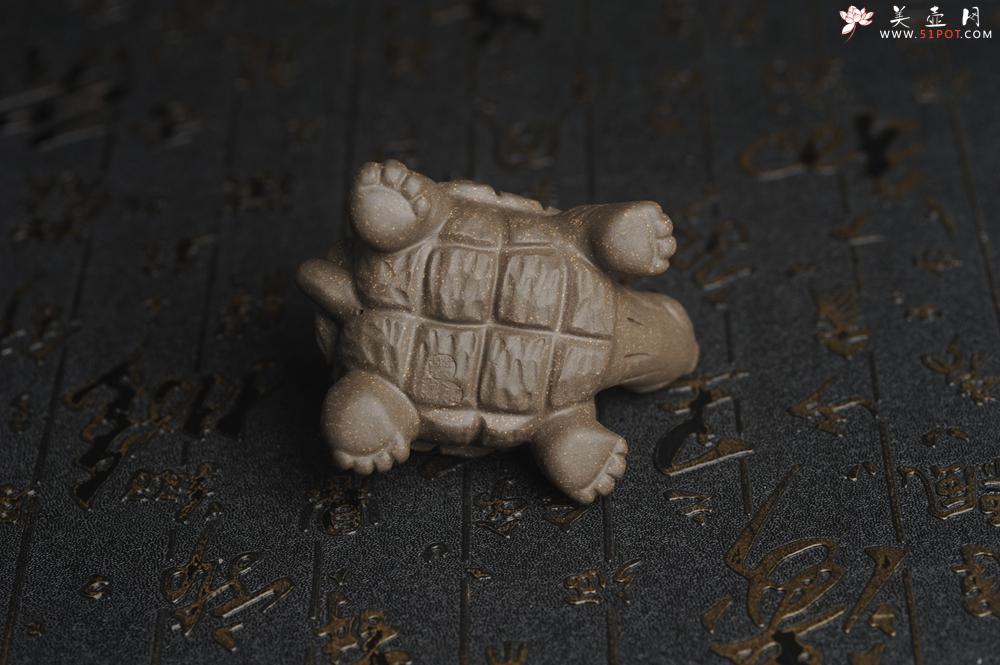 紫砂壶图片：美宠特惠精致青段石敢当 镇宅龟茶宠摆件长8cm宽6cm高4.5cm - 美壶网