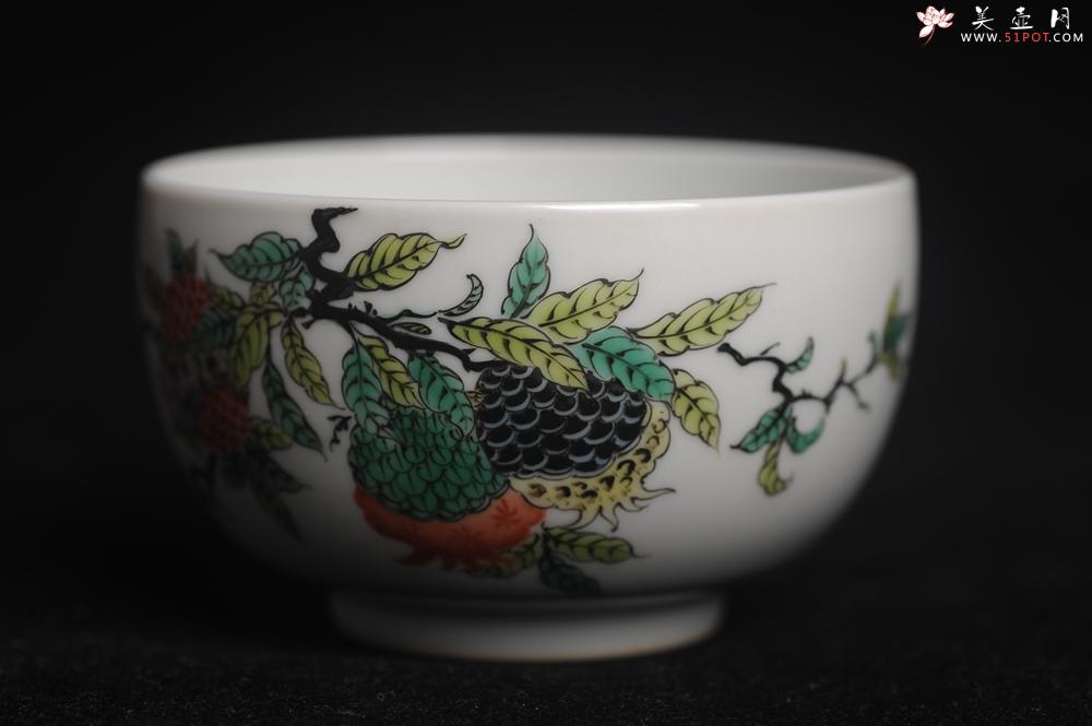 紫砂壶图片：玄辰器 精品古彩 石榴多子多福 笑口常开 主人杯压手杯 景德镇茶杯 茶人醉爱 - 美壶网