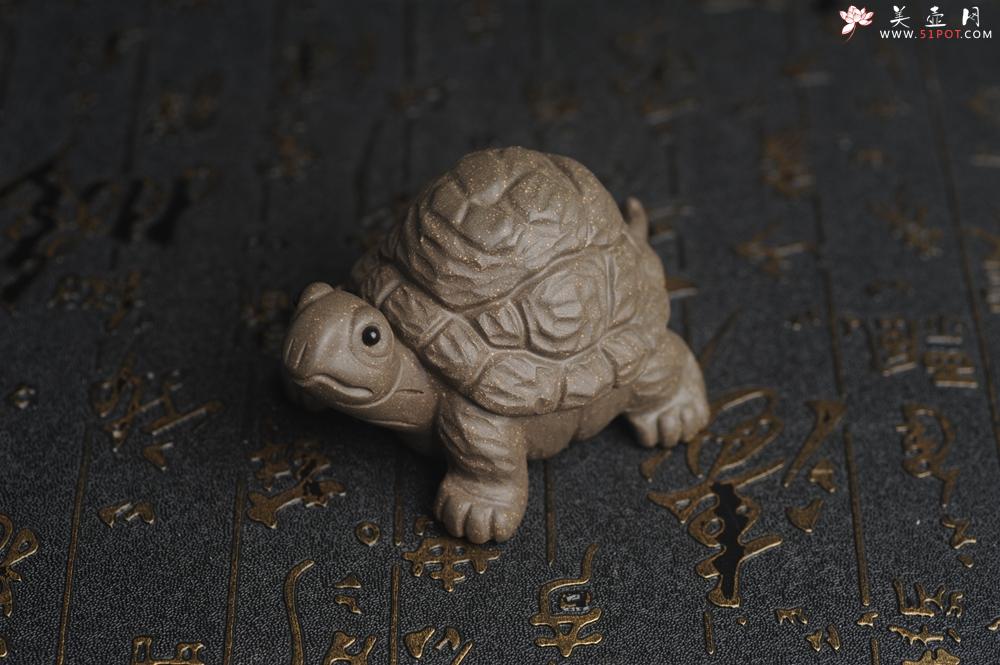 紫砂壶图片：美宠特惠精致青段石敢当 镇宅龟茶宠摆件长8cm宽6cm高4.5cm - 美壶网