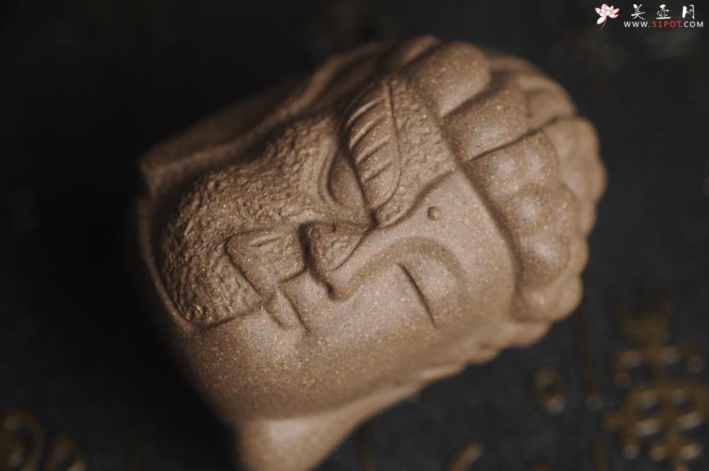 紫砂壶图片：美宠特惠 回馈壶友 精致青段泥是佛是魔 一念之间 手把件茶宠高5.8cm宽4.5cm左右 - 美壶网