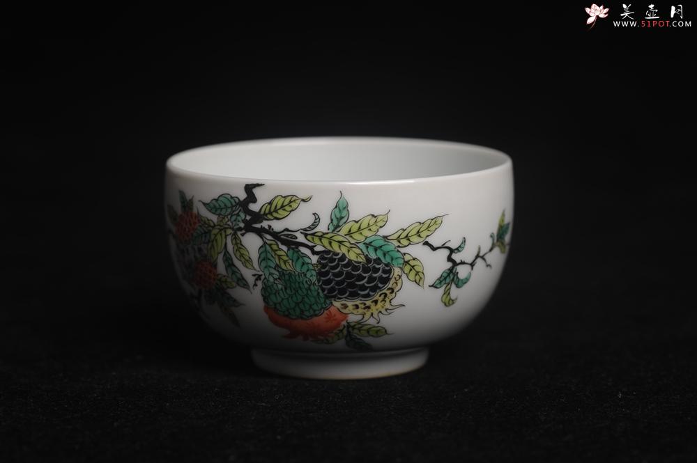 紫砂壶图片：玄辰器 精品古彩 石榴多子多福 笑口常开 主人杯压手杯 景德镇茶杯 茶人醉爱 - 美壶网